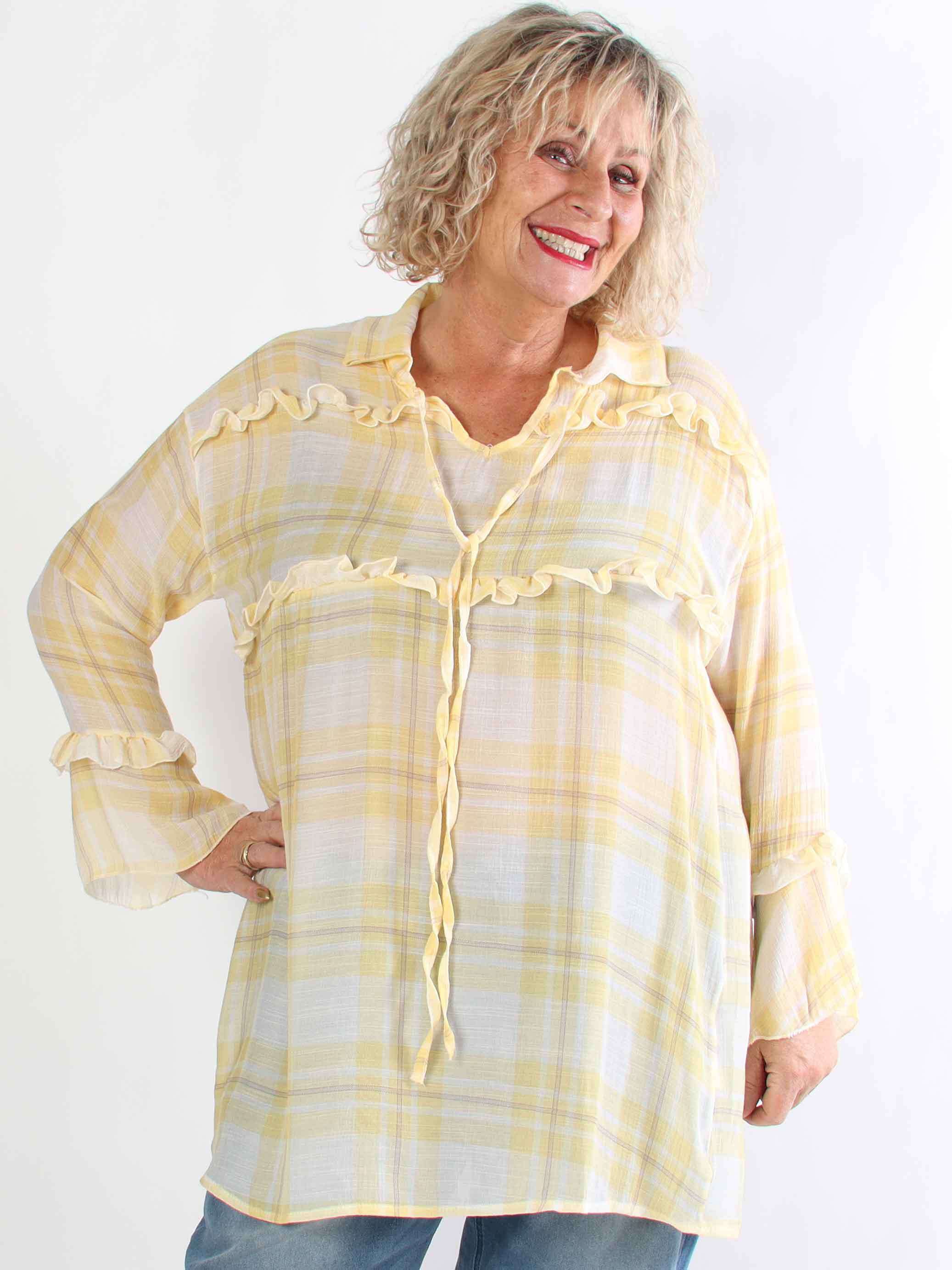 Yanira - Ternet plus size tunikakjole i viskose med flæser